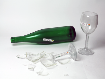 Mineralwasser Flasche weiß
